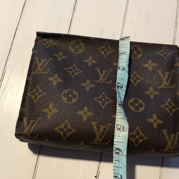Louis Vuitton Toiletry 19 (zipper replaced) - Picture 13 of 14